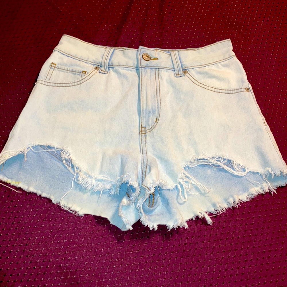 Jean shorts by Rewash size 5   Or 27. Preowned. Destressed, ripped